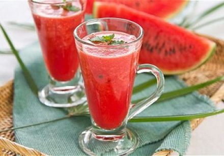 Strawberry-Melon Drink