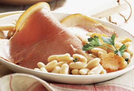 Vendée Ham with White Kidney Beans