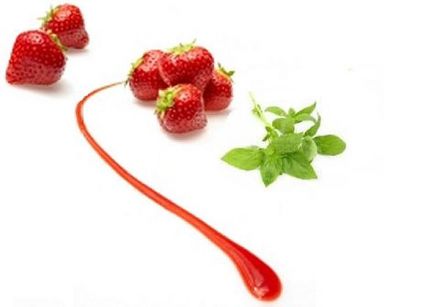 Strawberry Coulis with Basil