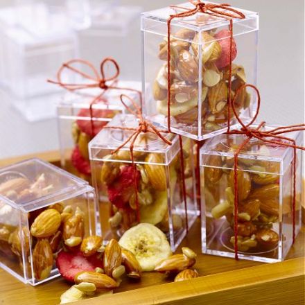 Caramelized ginger & almond snack mix