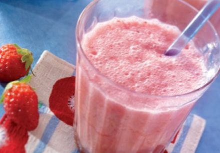 Coconut, Strawberry and Lichee Smoothie