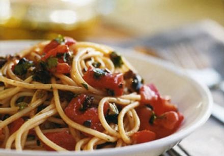 Sicilian-Style Spaghetti with Eggplant