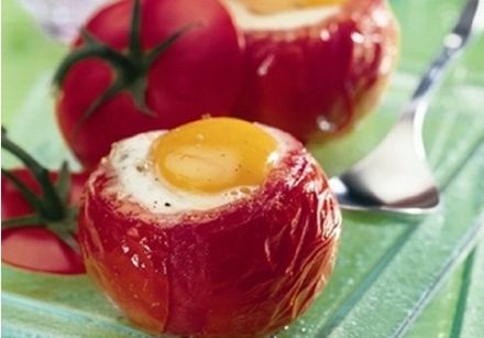 Eggs Cooked in Tomatoes