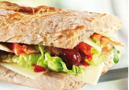 The Pyrenean (Tomme de brebis, jam and bacon sandwich)