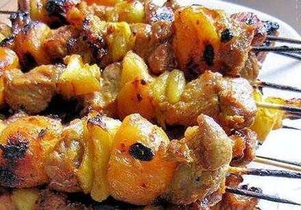 Cape Malay Dried Apricot and Lamb Sosaties with yoghurt sauce