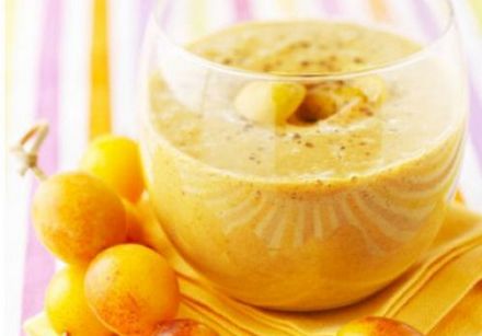 Yellow plum smoothie