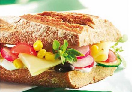 The Summery (Emmental, fresh white cheese, basil, vegetable sandwich) 