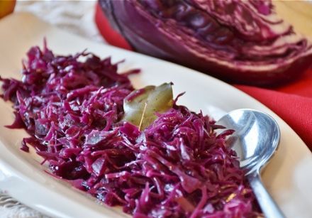 Uskyld Kirurgi Romantik Rødkål, Danish red cabbage recipe on Gourmetpedia