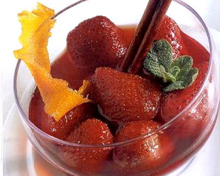 Sweet and Sour Strawberries with Sherry Vinegar